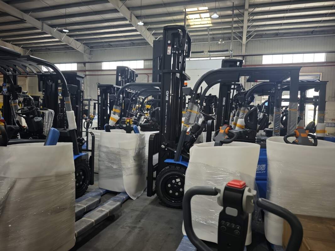 企业初次选购叉车，1.8 吨电动叉车避坑小知识
