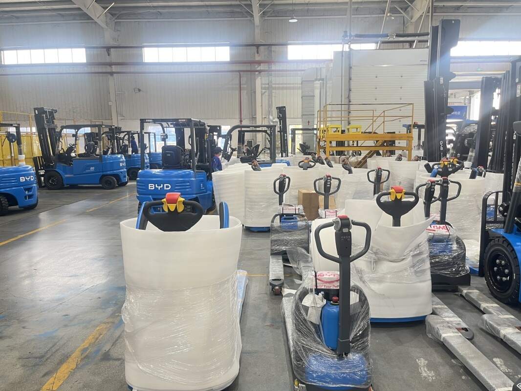 比亚迪叉车石化行业仓储搬运解决方案：适配重载长时作业 助力绿